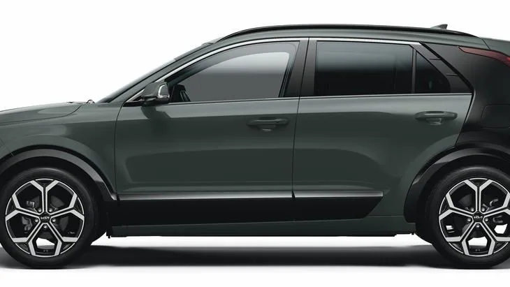 Kia Niro Hybryda - sylwetka boczna nadwozia