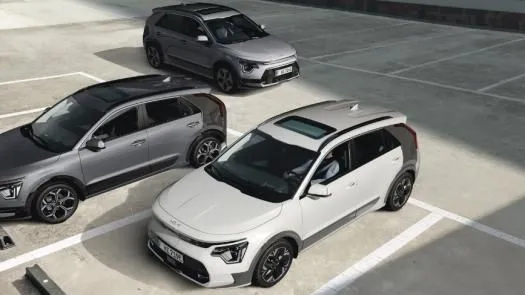 Kia Niro Hybryda - widok z góry na parkingu